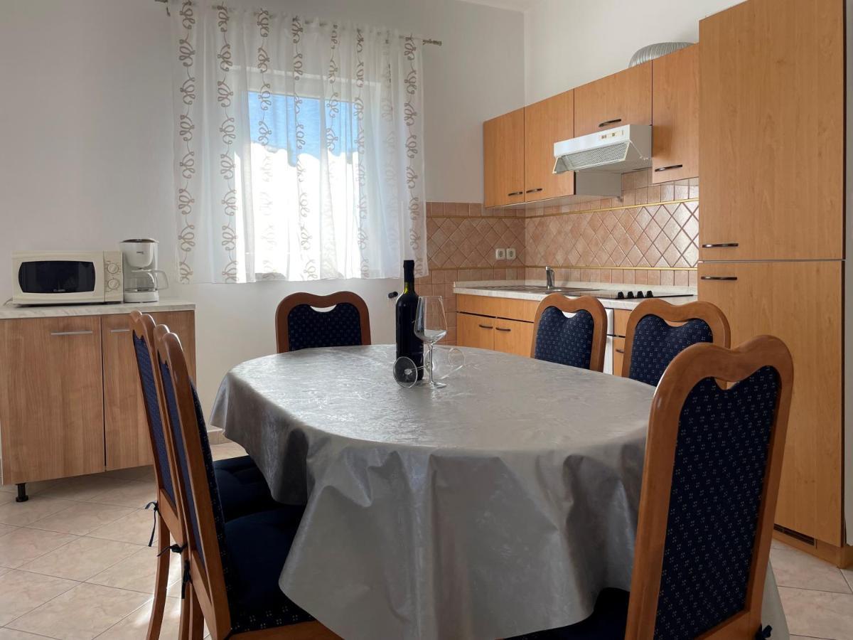 Apartmani Ruzarija Раб Экстерьер фото