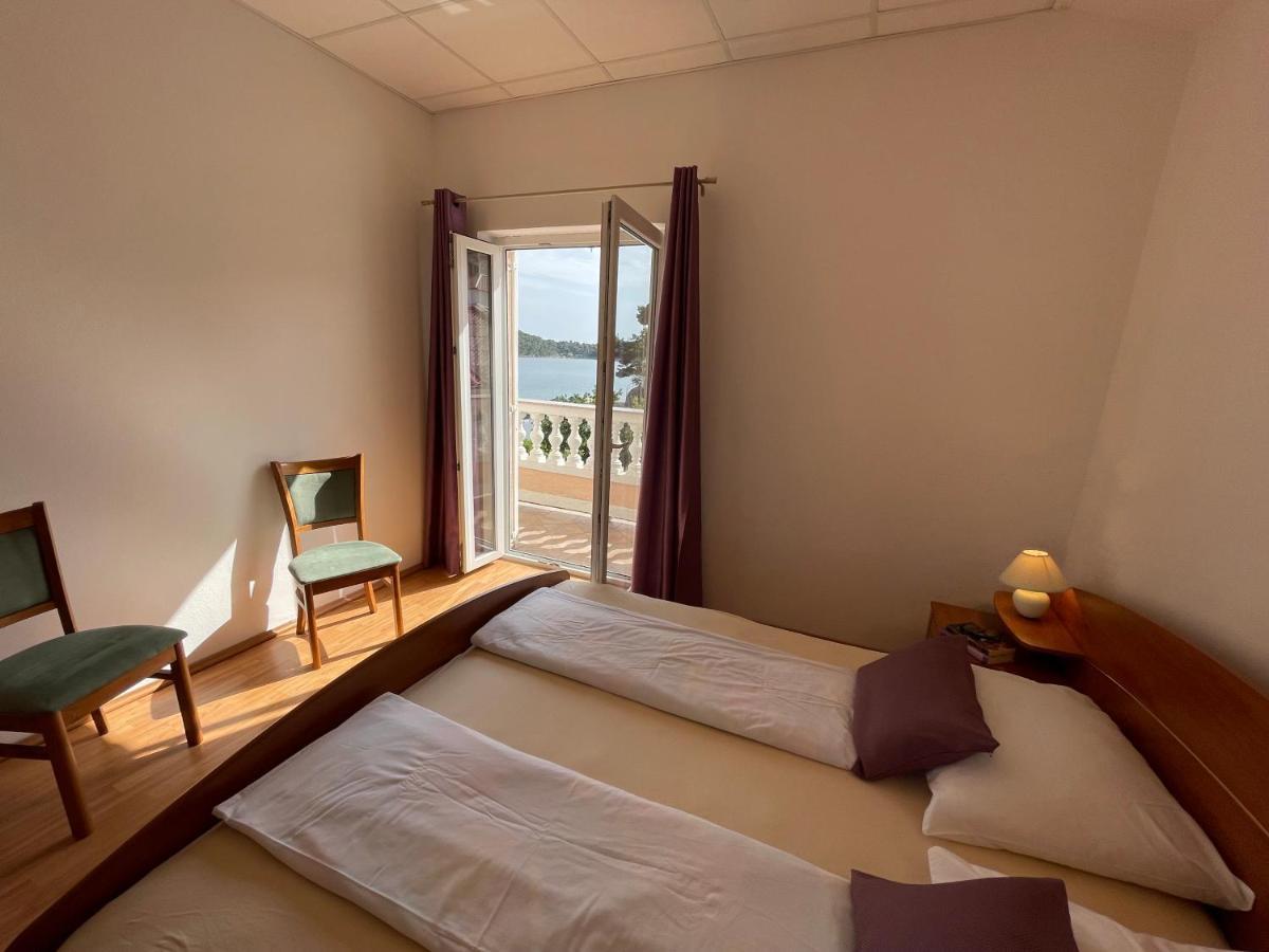 Apartmani Ruzarija Раб Экстерьер фото